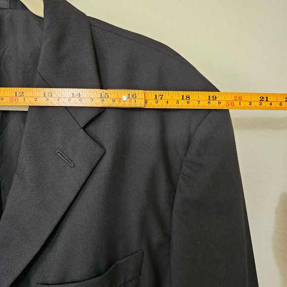 ARMANI COLLEZIONI Vintage Men's Black Wool Single-Breasted Button Blazer Sz 44R - Picture 8 of 11